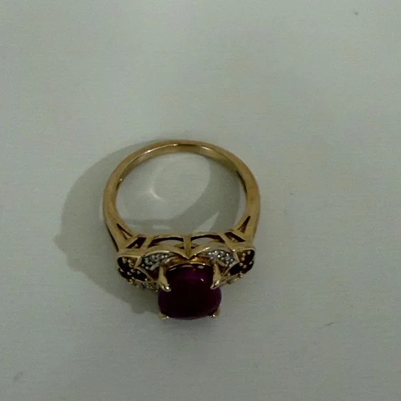 Gorgeous ruby ring - Picture 1 of 4